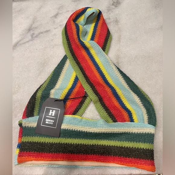 Crochet crisscross, backless, sexy top NWT - Picture 2 of 2